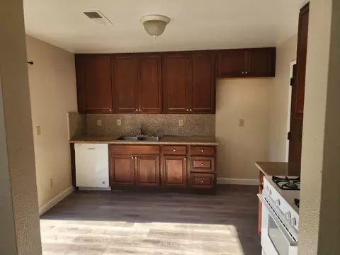 2008 W Rumble Rd, Modesto, CA 95350 photo 4