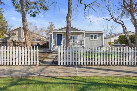 138 Birch St, Roseville, CA 95678