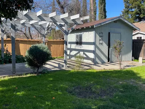 Exterior - 205 Rosa Ave, Winters, CA 95694 photo 3 of 6