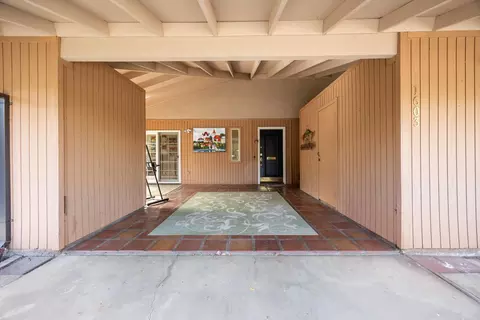 1603 Safari Ct, Carmichael, CA 95608 photo 2