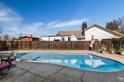 Exterior - 2005 Cheyenne Way, Modesto, CA 95356 photo 7 of 10