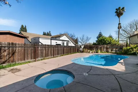 Exterior - 2005 Cheyenne Way, Modesto, CA 95356 photo 9 of 10