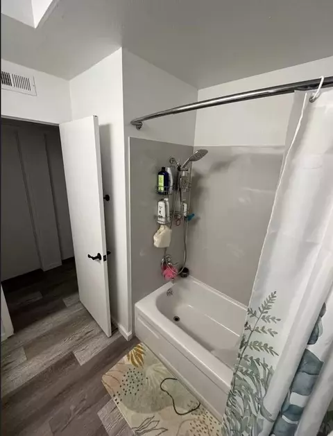 Bath - 1809 Sycamore Ln, Davis, CA 95616 photo 3 of 3
