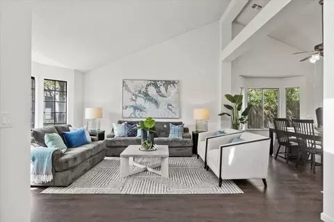9859 Falcon Meadow Dr, Elk Grove, CA 95624
