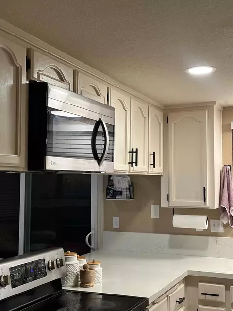 8305 Benjamin Dr, Antelope, CA 95843 photo 6