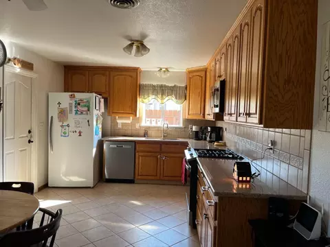 Kitchen - 152 8th, Williams, CA 95987 photo 1 of 1
