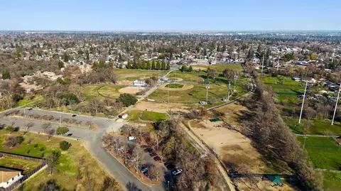 View/Area - 7724 Smoley Way, Citrus Heights, CA 95610 photo 2 of 4