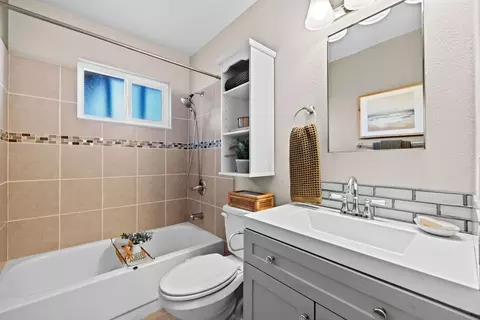 Bath - 7724 Smoley Way, Citrus Heights, CA 95610 photo 1 of 3