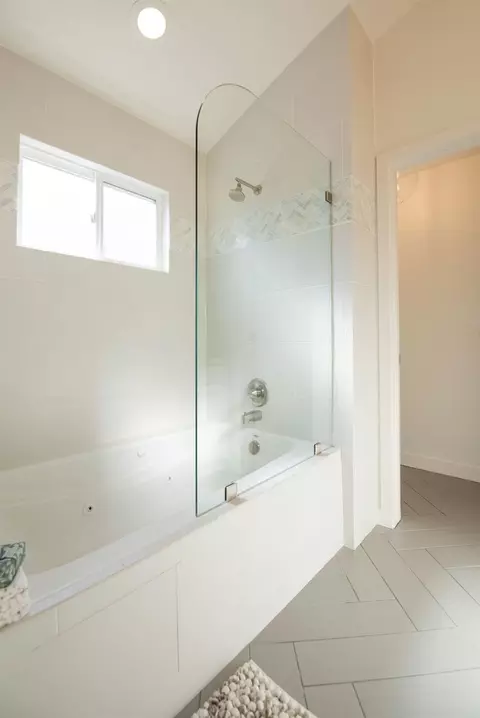 Bath - 1582 Churcher Dr, Manteca, CA 95337 photo 5 of 5