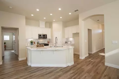 Entry Way - 1582 Churcher Dr, Manteca, CA 95337 photo 2 of 3