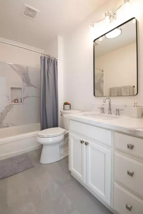 Bath - 1582 Churcher Dr, Manteca, CA 95337 photo 1 of 5