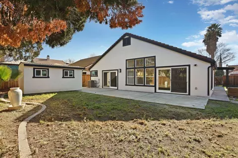 Exterior - 1575 Deer Run Ln, Tracy, CA 95376 photo 2 of 4