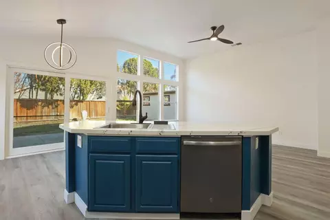Kitchen - 1575 Deer Run Ln, Tracy, CA 95376 photo 2 of 3