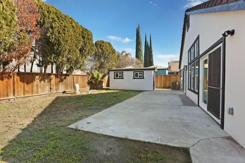 Exterior - 1575 Deer Run Ln, Tracy, CA 95376 photo 3 of 4