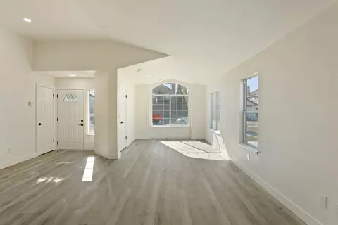 Living - 1575 Deer Run Ln, Tracy, CA 95376 photo 2 of 8