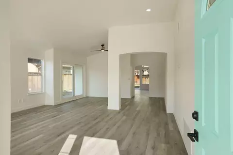 Living - 1575 Deer Run Ln, Tracy, CA 95376 photo 1 of 8