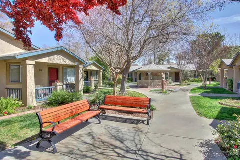 1707 Olympic Dr #10, Davis, CA 95616 photo 3