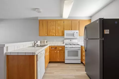 1707 Olympic Dr #10, Davis, CA 95616 photo 10