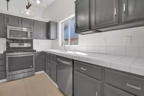 927 Pinecrest Ct, Lathrop, CA 95330 photo 15