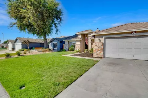 927 Pinecrest Ct, Lathrop, CA 95330 photo 3