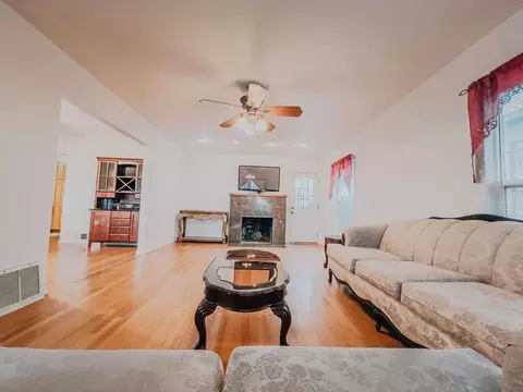 1361 Parker Ave, Tracy, CA 95376 photo 1
