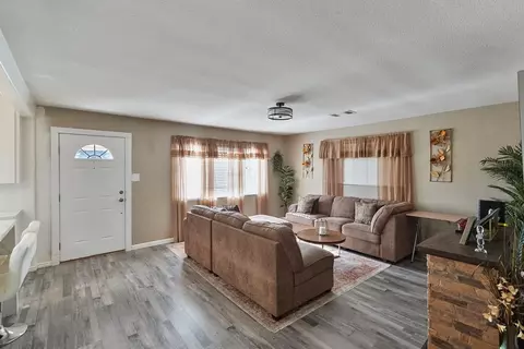 1025 Hawthorne Ave, Modesto, CA 95350 photo 13