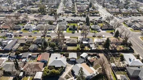 1025 Hawthorne Ave, Modesto, CA 95350 photo 25