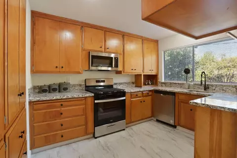1113 Brookside Rd, Stockton, CA 95207 photo 12