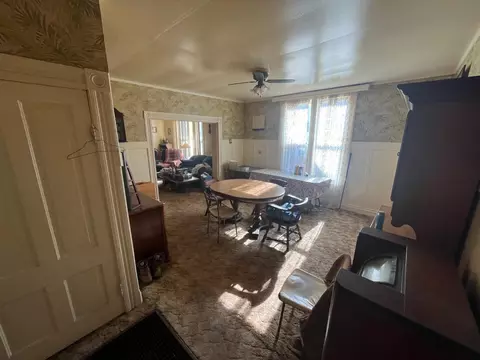Dining - 329 S Butte St, Willows, CA 95988 photo 1 of 1
