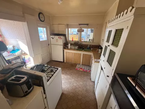 Kitchen - 329 S Butte St, Willows, CA 95988 photo 1 of 1