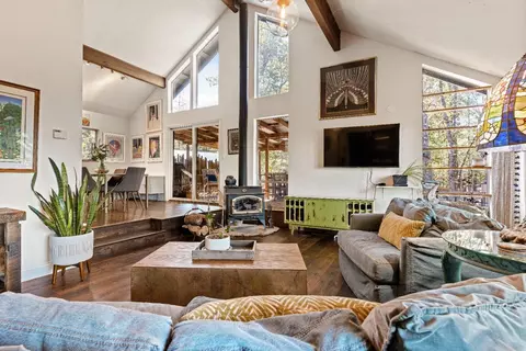 13610 Lightning Tree Rd, Nevada City, CA 95959