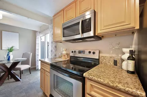 Kitchen - 7032 Fair Oaks Blvd #3, Carmichael, CA 95608 photo 4 of 5