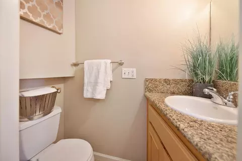 Bath - 7032 Fair Oaks Blvd #3, Carmichael, CA 95608 photo 1 of 3