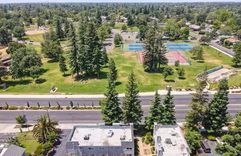 View/Area - 7032 Fair Oaks Blvd #3, Carmichael, CA 95608 photo 1 of 4
