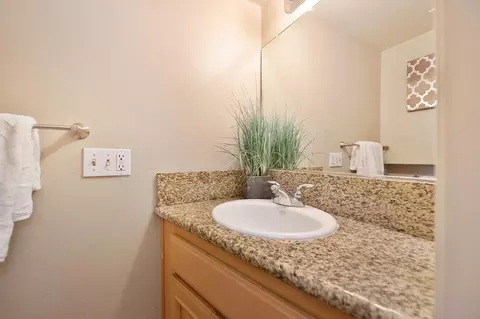 Bath - 7032 Fair Oaks Blvd #3, Carmichael, CA 95608 photo 2 of 3