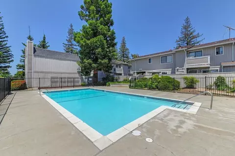 Exterior - 7032 Fair Oaks Blvd #3, Carmichael, CA 95608 photo 7 of 8