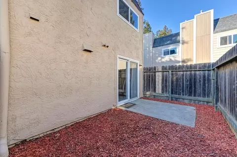 Exterior - 7032 Fair Oaks Blvd #3, Carmichael, CA 95608 photo 3 of 8
