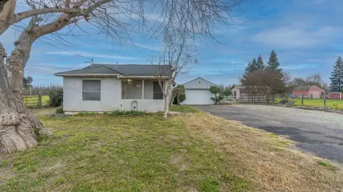 928 Grimes Ave, Modesto, CA 95358 photo 1