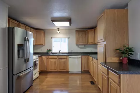 157 Kaseberg, Roseville, CA 95678