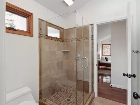 Bath - 3709 Campolindo Dr, Moraga, CA 94556 photo 5 of 7