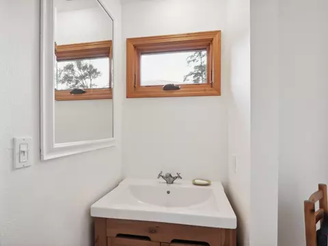 Bath - 3709 Campolindo Dr, Moraga, CA 94556 photo 6 of 7