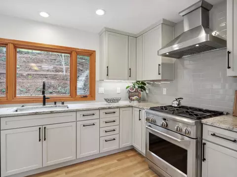 Kitchen - 3709 Campolindo Dr, Moraga, CA 94556 photo 4 of 9