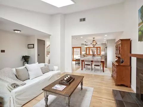 Living - 3709 Campolindo Dr, Moraga, CA 94556 photo 1 of 7