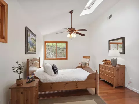 Bedroom - 3709 Campolindo Dr, Moraga, CA 94556 photo 5 of 8