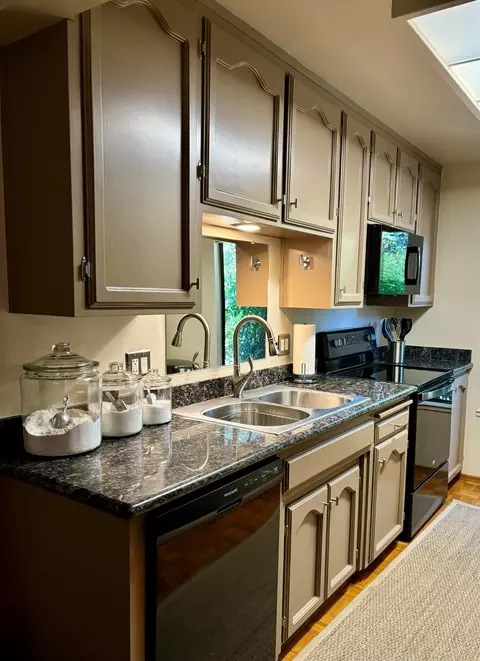 1941 N Berkeley Ave, Turlock, CA 95382 photo 4