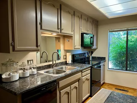 1941 N Berkeley Ave, Turlock, CA 95382 photo 3