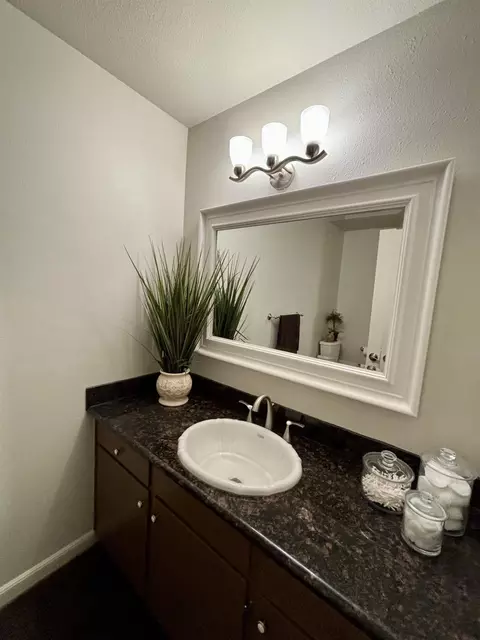 1941 N Berkeley Ave, Turlock, CA 95382 photo 23