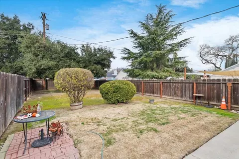 131 Palm Ave, Modesto, CA 95350 photo 16