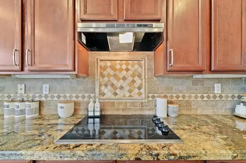 Kitchen - 3016 Edgeview Dr, Modesto, CA 95355 photo 6 of 7