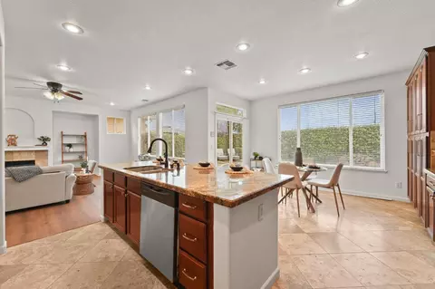 Kitchen - 3016 Edgeview Dr, Modesto, CA 95355 photo 5 of 7